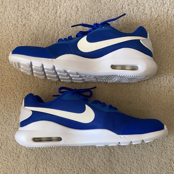 NWOB Nike Air Max sneakers - size 7Y - Picture 5 of 8